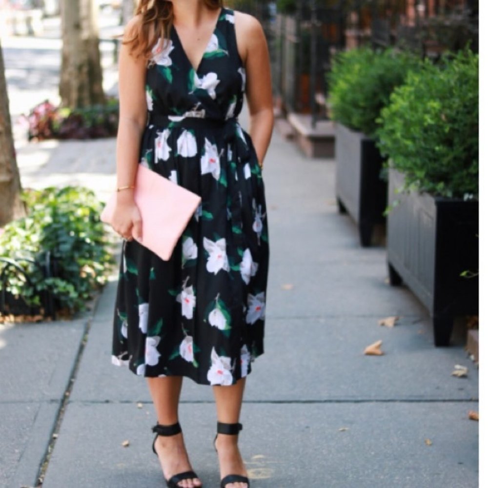 Banana Republic Magnolia Print Tropical Wrap Midi Dress Size 4